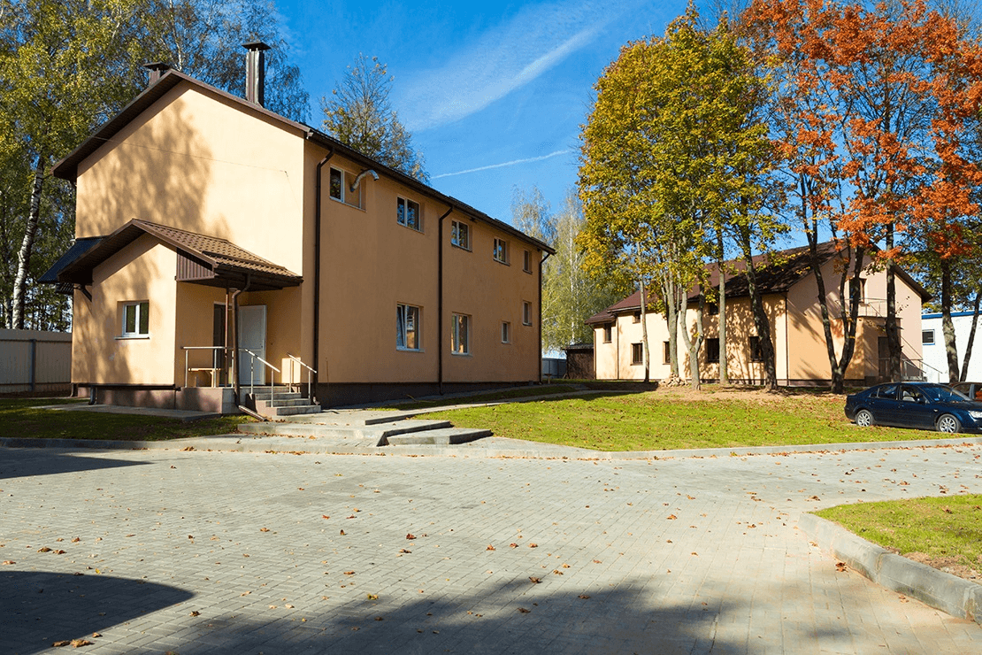 <p><strong>1999</strong></p>
<h2>Основание image